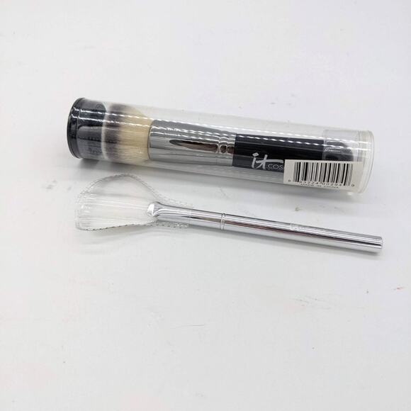 It Cosmetics Set Of Radiance Fan Brush Heavenly Luxe Flat Top Foundation Brush